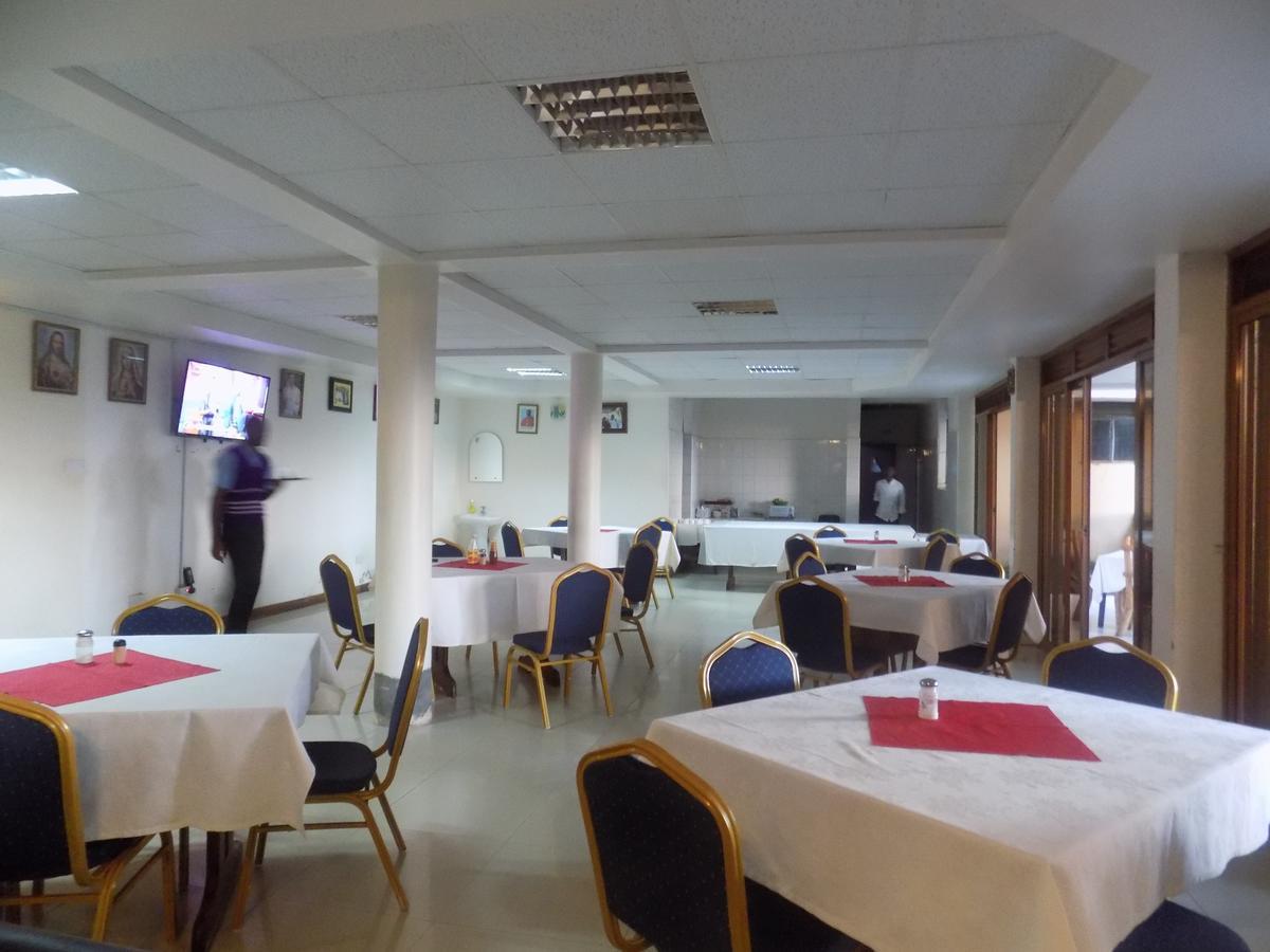 Kayegi Hotel Mbale Экстерьер фото