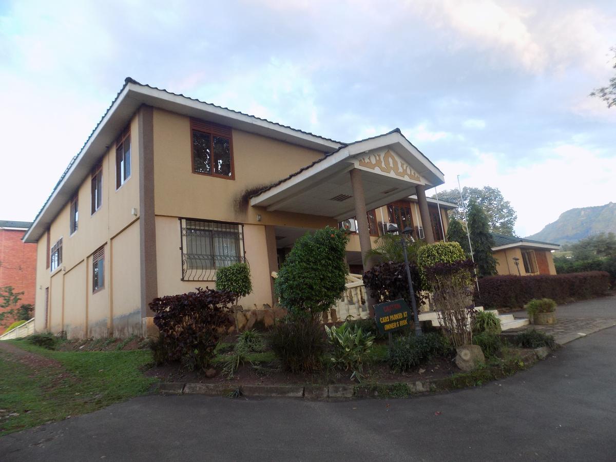 Kayegi Hotel Mbale Экстерьер фото