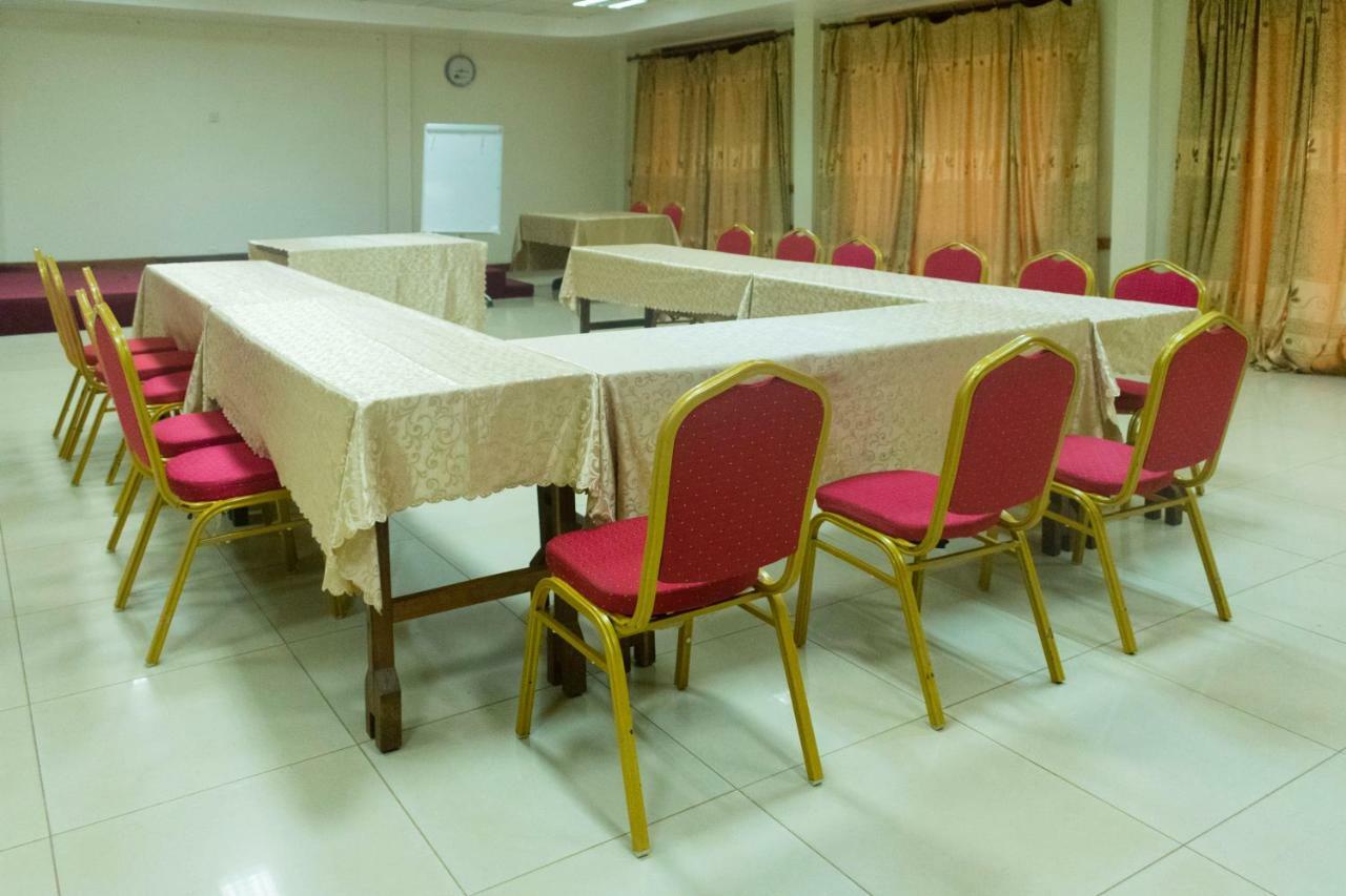 Kayegi Hotel Mbale Экстерьер фото