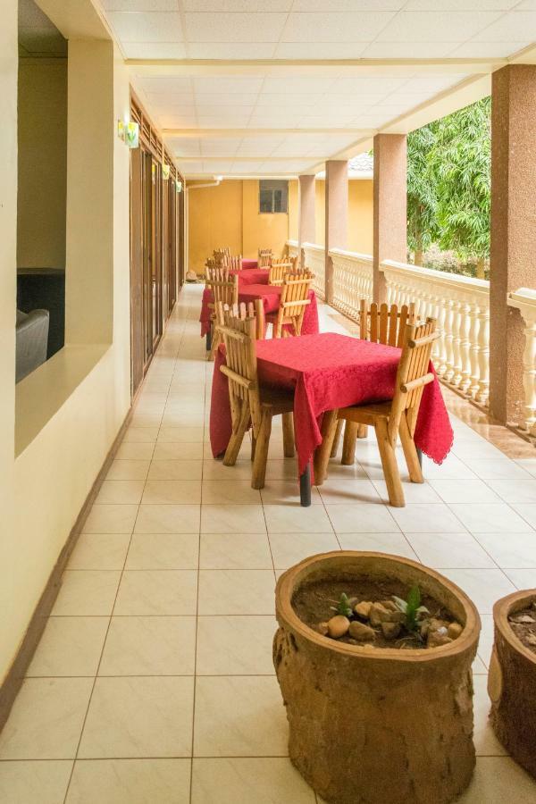 Kayegi Hotel Mbale Экстерьер фото