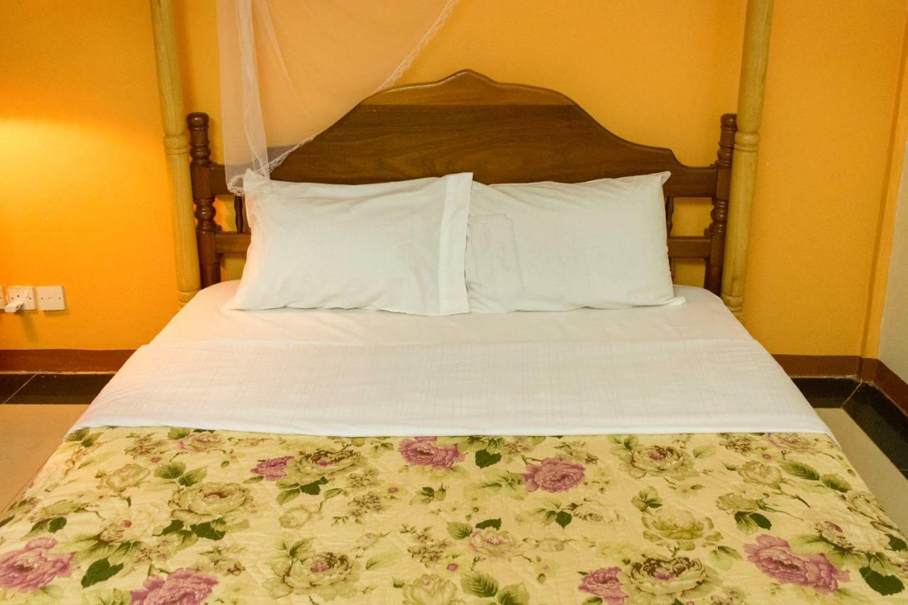 Kayegi Hotel Mbale Экстерьер фото