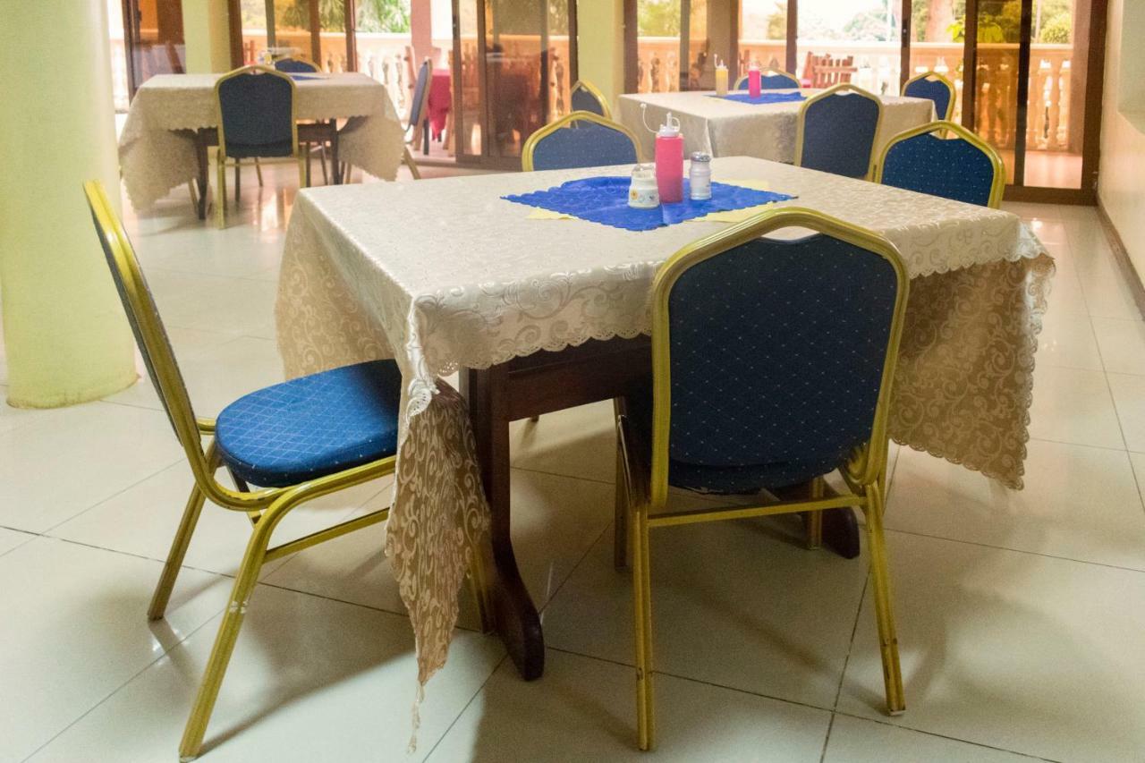 Kayegi Hotel Mbale Экстерьер фото