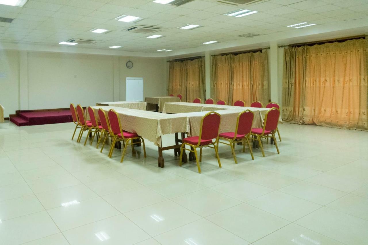 Kayegi Hotel Mbale Экстерьер фото
