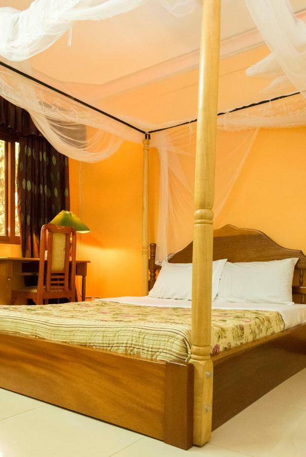 Kayegi Hotel Mbale Экстерьер фото